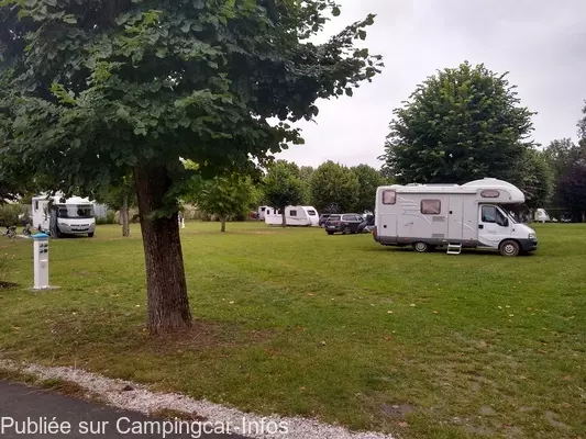 aire camping aire camping des rives du loing