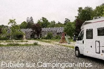 aire camping aire montreuil sous perouse