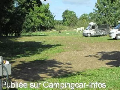 aire camping aire parking de turquant