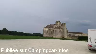 aire camping aire abbaye de trizay