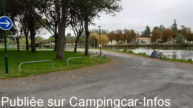 aire camping aire aire de saint jean d angely