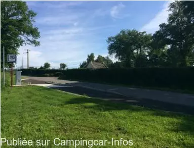 aire camping aire aire le val aux fees