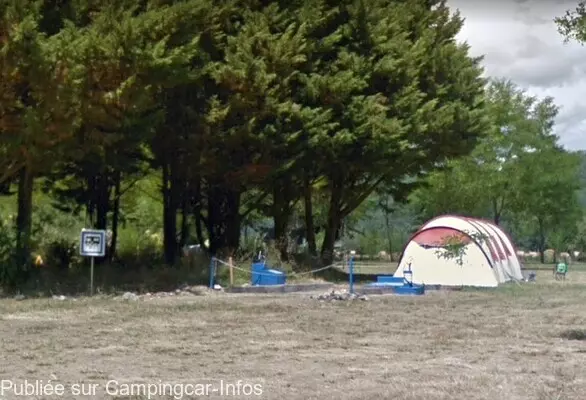 aire camping aire aire naturelle de camping la berge ombragee
