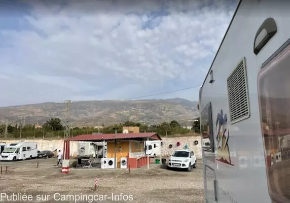 aire camping aire area de autocaravanas entre sierra y mar