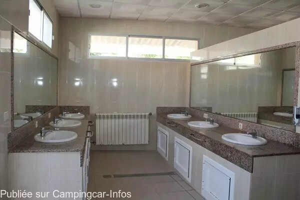 aire camping aire area del camping carlos iii