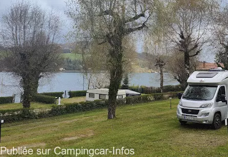 aire camping aire camping le bord du lac