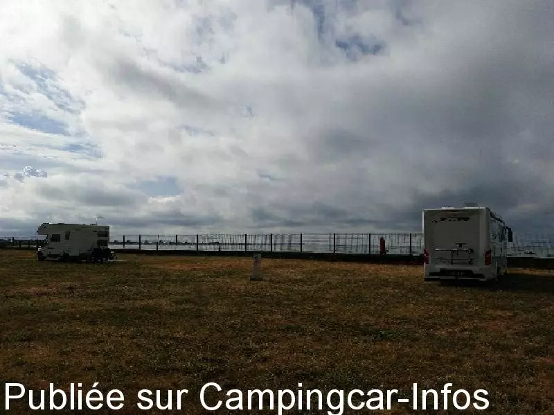 aire camping aire camping le roch vetur