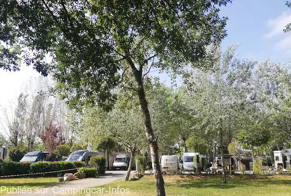 aire camping aire camping les berges du canal