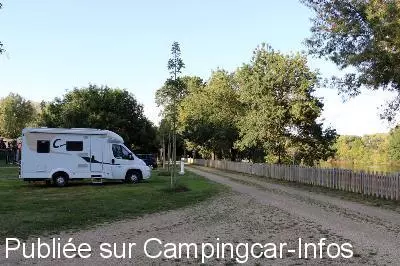aire camping aire camping les rives de mayenne