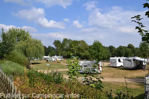 aire camping aire camping les rives de mayenne
