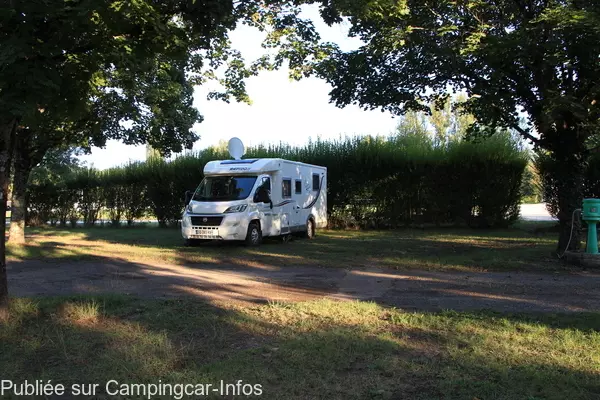 aire camping aire camping municipal le bourniou