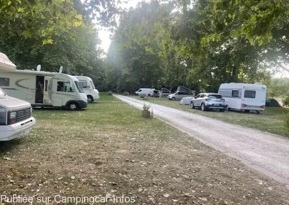 aire camping aire camping municipal parc servois