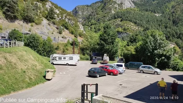 aire camping aire canfranceko geltokia
