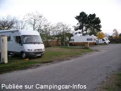 aire camping aire casteljaloux
