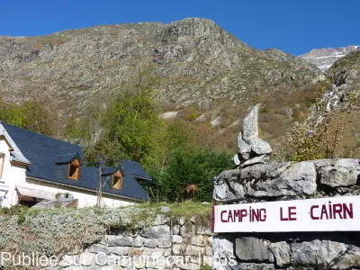aire camping aire gedre aire naturelle le cairn