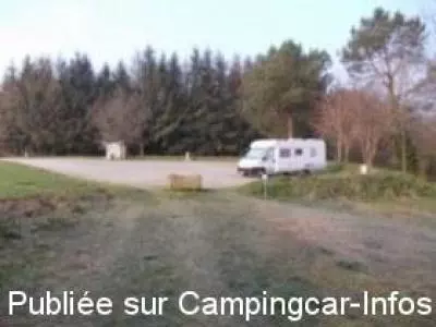 aire camping aire le croisty