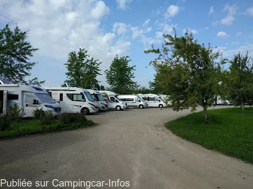 aire camping aire louhans chateaurenaud