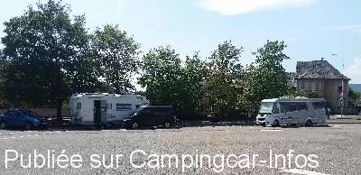 aire camping aire parking de la piscine carola et 3 chateaux