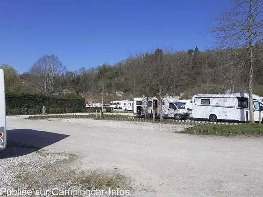 aire camping aire parking des sagnes