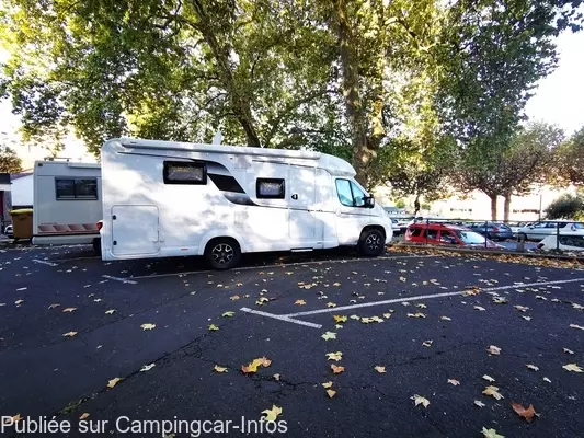 aire camping aire parking du champ de foire