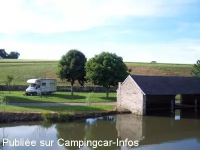 aire camping aire parking freigne