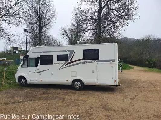 aire camping aire parking puycelsi