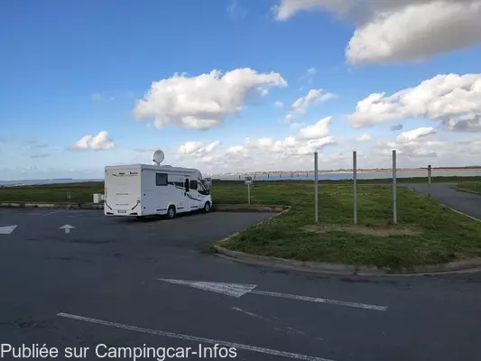 aire camping aire port des barques