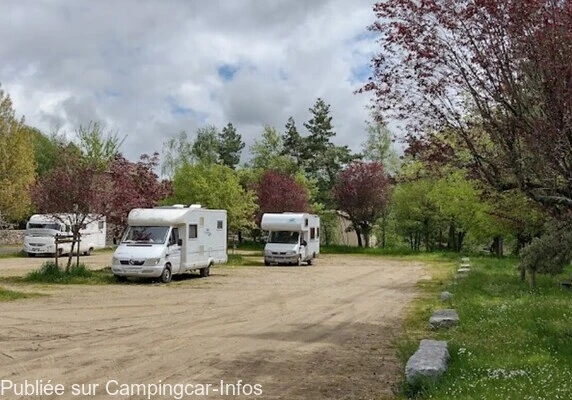 aire camping aire ruynes en margeride