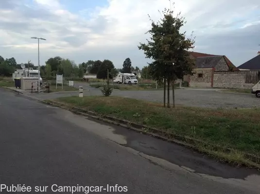 aire camping aire saint genouph