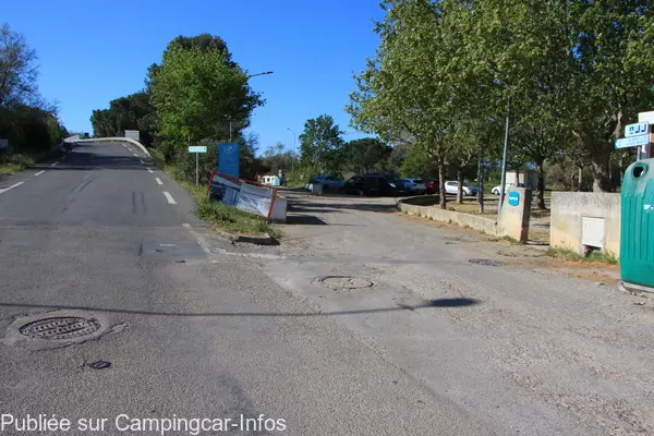 aire camping aire vauvert gallician