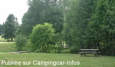 aire camping aire vollore montagne